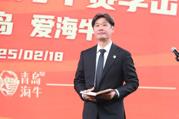  多名媒體人士點(diǎn)評海牛：引援老中青都有，就看李霄鵬的捏合能力了