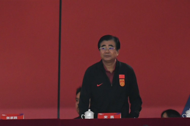  北青體育：宋凱、許基仁探班U20國青，將全程陪伴征戰(zhàn)U20亞洲杯