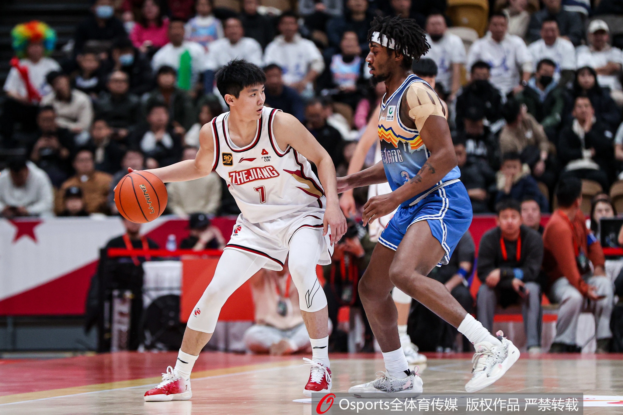  未來(lái)可期！17歲小將李?lèi)傊?中2拿5分1板1斷 單斷外援&壓哨三分